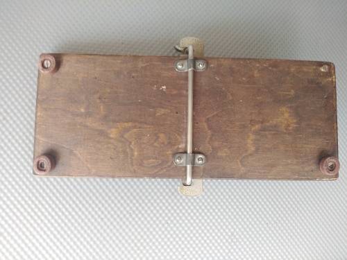 Antique! 1928 - Wooden - Tie / Flower Press