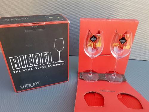NEW! - Riedel Vinum Sauvignon Blanc Glasses, Set of 2, made of over 24% lead crystal