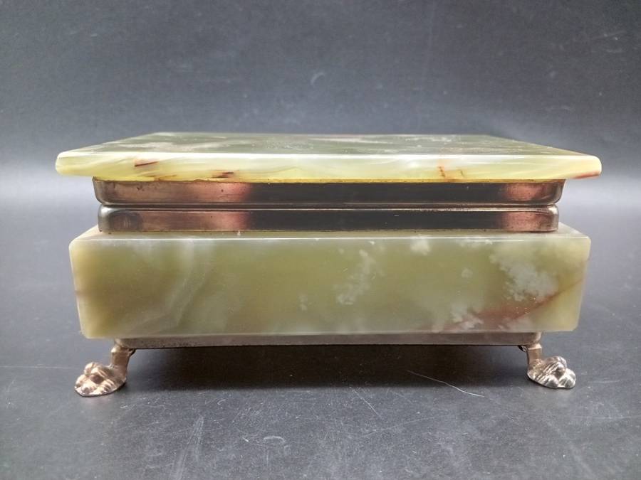 Vintage! Alabaster Marble Trinket Box With Lid.