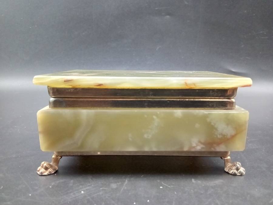 Vintage! Alabaster Marble Trinket Box With Lid.
