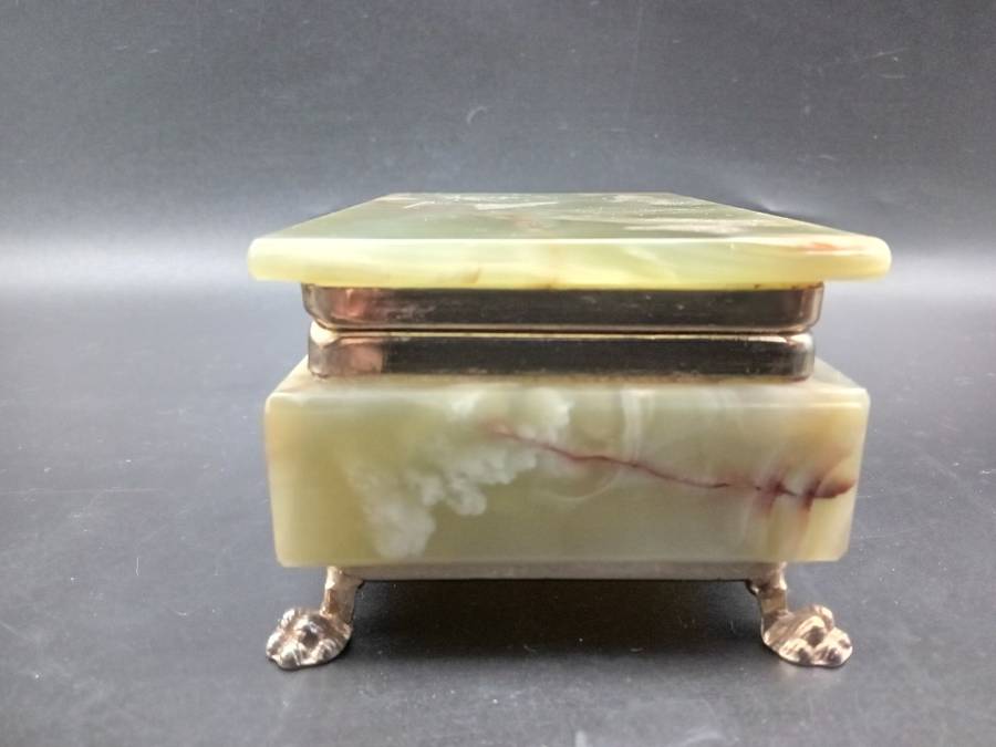 Vintage! Alabaster Marble Trinket Box With Lid.