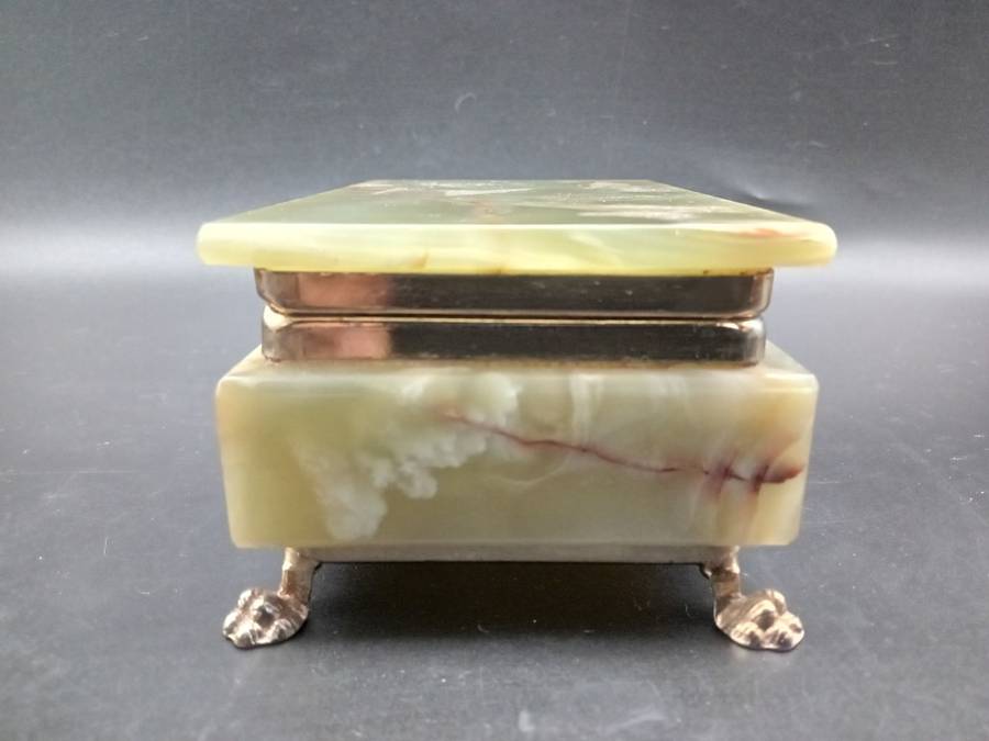 Vintage! Alabaster Marble Trinket Box With Lid.