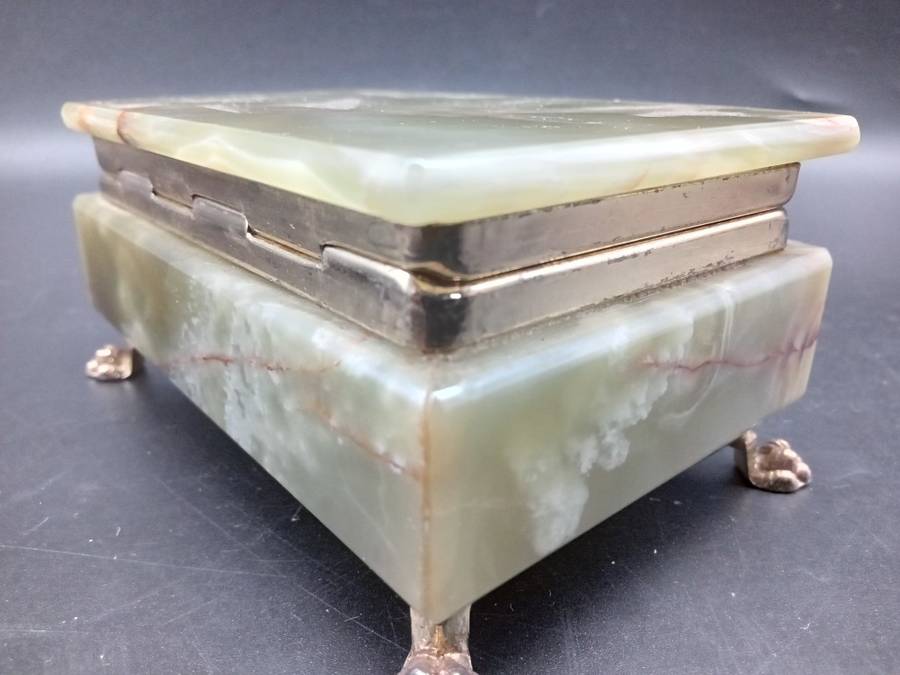 Vintage! Alabaster Marble Trinket Box With Lid.