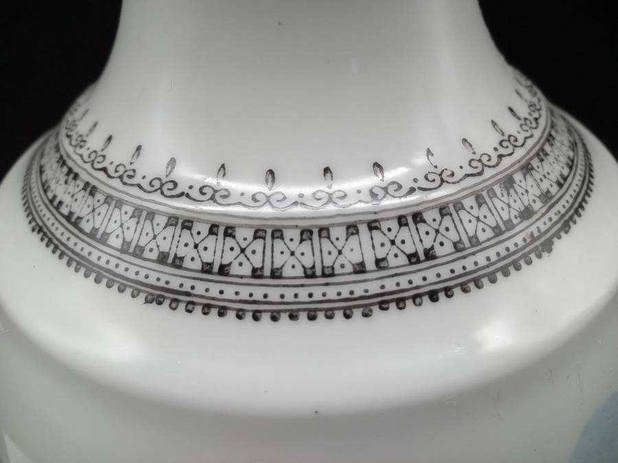 Vintage! Chinese Porcelain - Famille Rose - Detailed Lanscape - Jingsezhen Vase