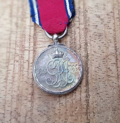 Miniature and Aluminium Full Size Commemorative  Medal Silver Pin-1933 Jubilee