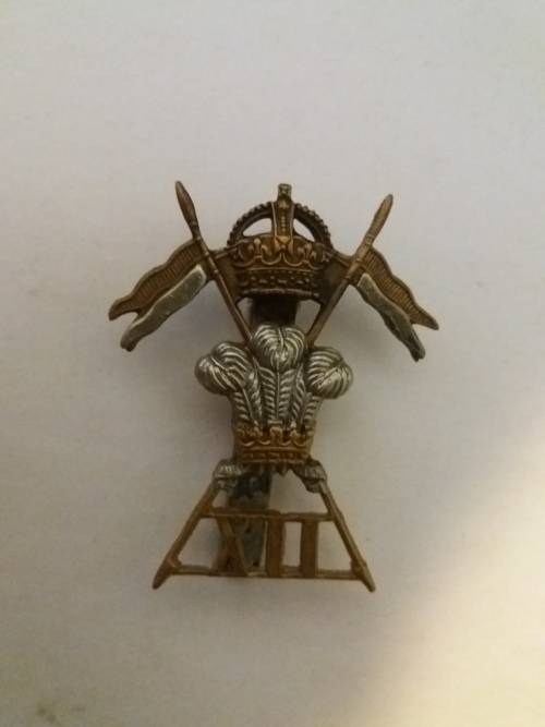 WW1 12th Royal Lancers Cap Badge Bi-Metal