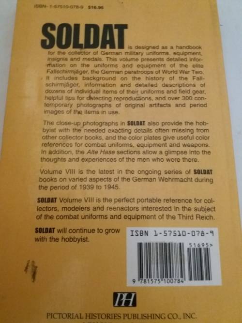 SOLDAT Volume Eight- FALLSCHIRMJAGER-300 Pages-Very Rare Book