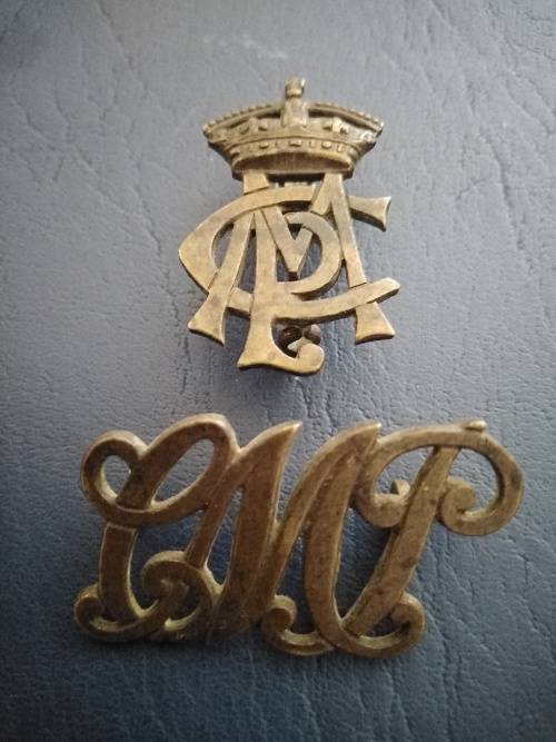 Cape Mounted Police -Shoulder Title Worn 1913-1914(Owen 1841)&Collar Badge (Owen 1839)