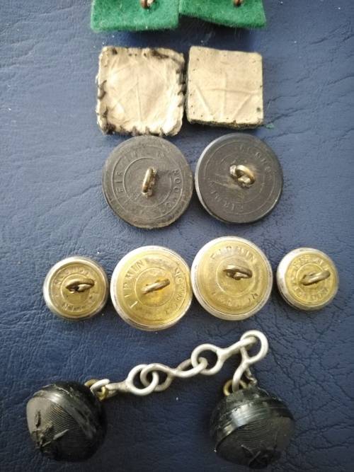 Rhodesian African Rifles Grouping of Badges-Cap Badge Firmin of London