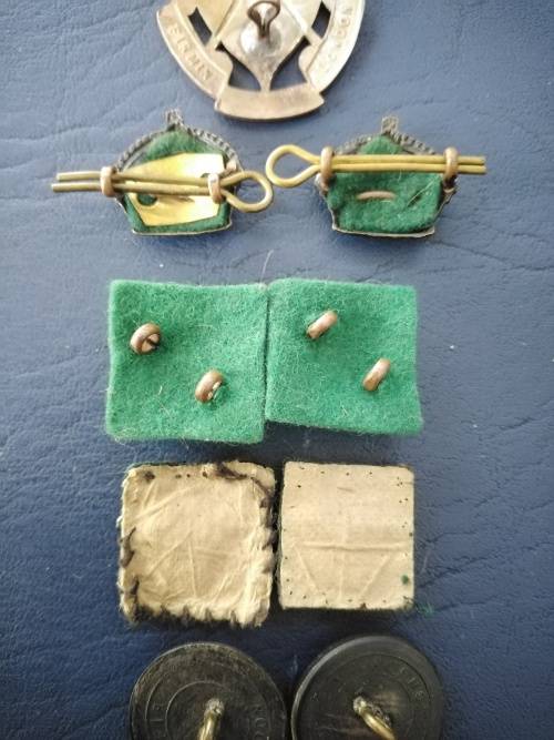 Rhodesian African Rifles Grouping of Badges-Cap Badge Firmin of London
