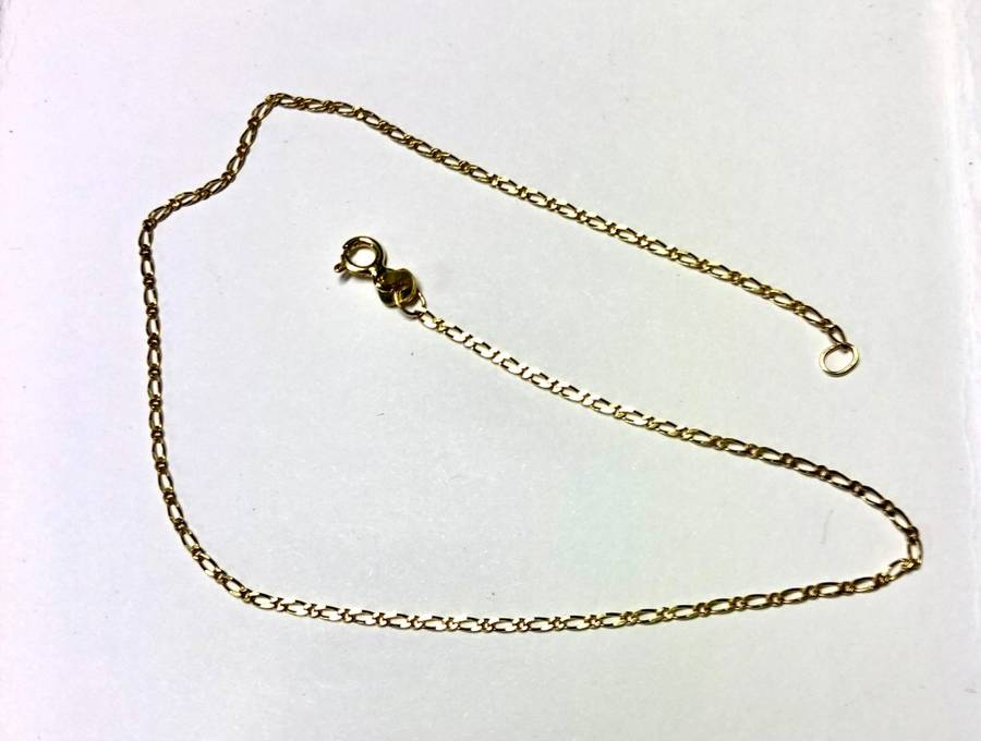9k solid 9 carat Gold -----1 /1 Alternate Link Anklet------- cm. 26 long ----2.0mm. wide