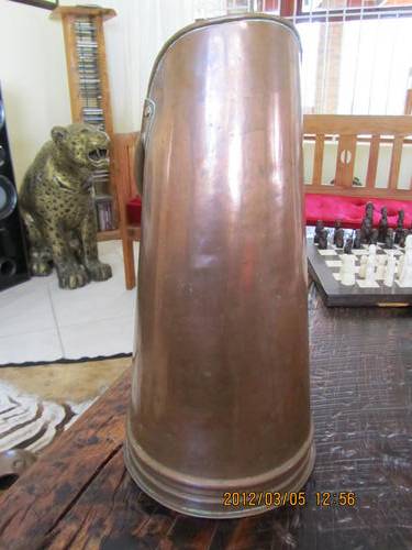 COPPER COALSCUTTLE/HOD WITH SMITHS STAMP "CCC"