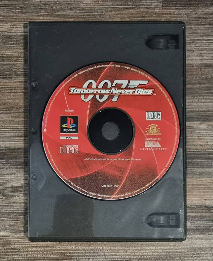 007 Tomorrow Never Dies for PS1 - SCRATCHED