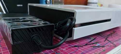 XBOX ONE Original White 500GB Console Excellent working condition