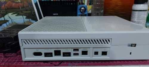 XBOX ONE Original White 500GB Console Excellent working condition