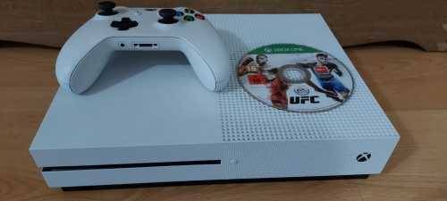 Last one. XBOX ONE S 1TB Console + Controller + Game Excellent working condition