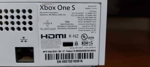XBOX ONE S 1TB Console Excellent working condition