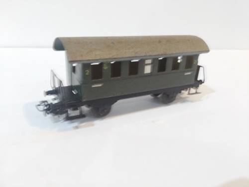 MARKLIN  COACH  TIN  German Local 2nd Class Passenger Coach