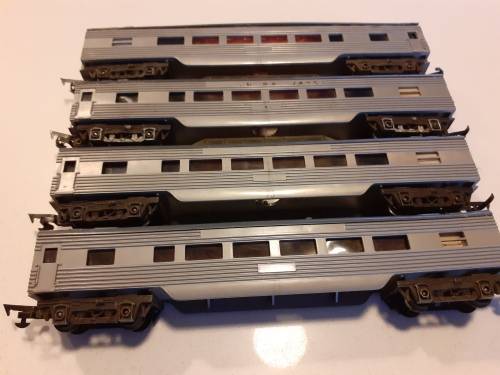 TRI-ANG COACHES MADE IN  SOUTH AFRICA    X4