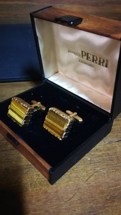 Stunning Jacques Perri Exclusive Tigers eye Cufflings Set in original box.