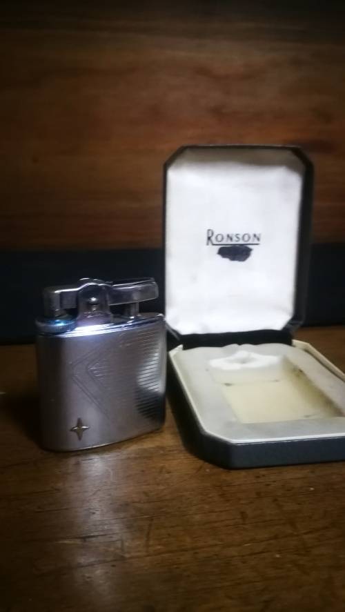 Vintage Ronson 1950`s Lighter - Made in England