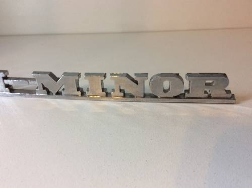 VINTAGE MINI MINOR CAR BADGE - GREAT CONDITION - RARE FIND -