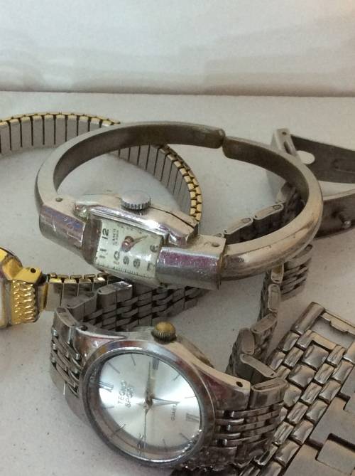 ESTATE LOT - 19 OLD/VINTAGE LADIES WATCHES - NONE TESTED - GREAT NAMES HERE - ALL ONE BID -