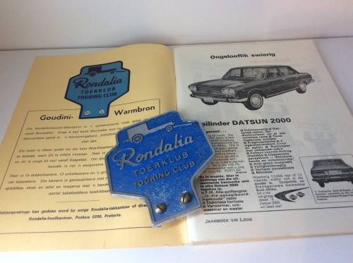 OLD RONDALIA CLUB BADGE & YEARBOOK - GREAT FIND -