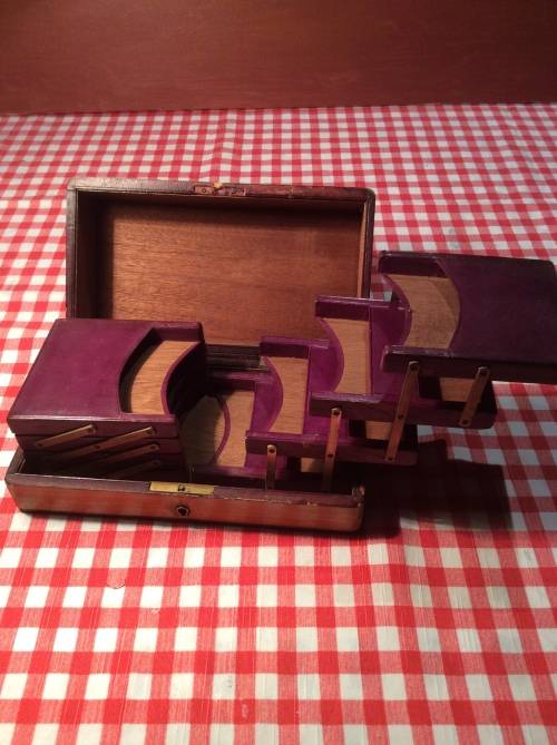 VINTAGE ART DECO CIGARETTE HOLDER - AMAZING ITEM -