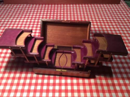 VINTAGE ART DECO CIGARETTE HOLDER - AMAZING ITEM -