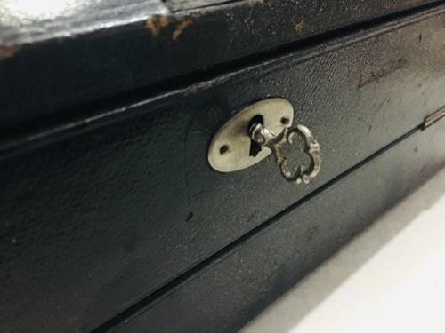 EDWARDIAN TRAVELING WRITING BLOCK WITH KEY - SOMETHING SPECIAL -