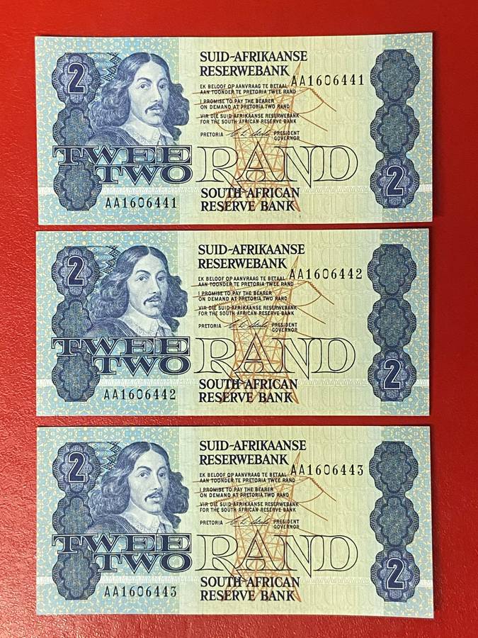 3x SEQUENCE NUMBERED CL STALS R2 UNCIRCULATED NOTES