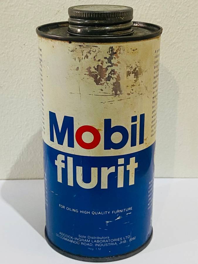OLD MOBIL FLORIT WOOD OIL TIN