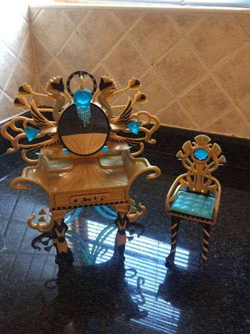 Monster High Cleo De Nile Dressing Table