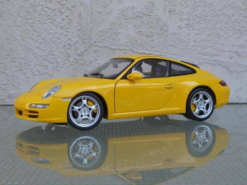 AutoArt Porsche (997) 911 Carrera S