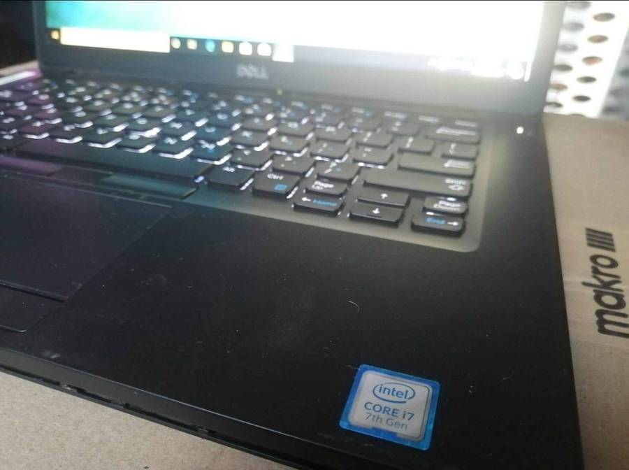 Dell  Core i7 7th gen