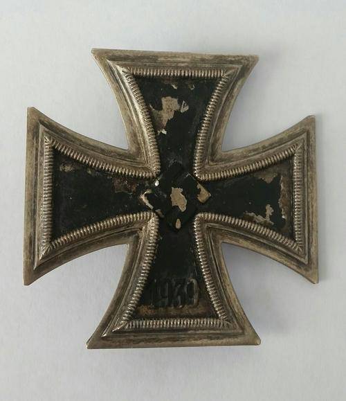WW2 German Iron Cross 1939 First Class Marked L/58 Manufactured by Rudolf Souval