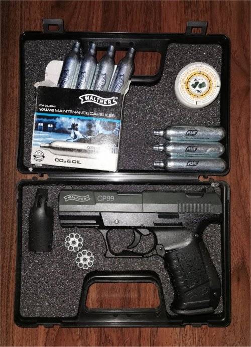 Umarex Walther CP99 4.5mm (.177) CO2 Gas Pistol plus Gas and Pellets