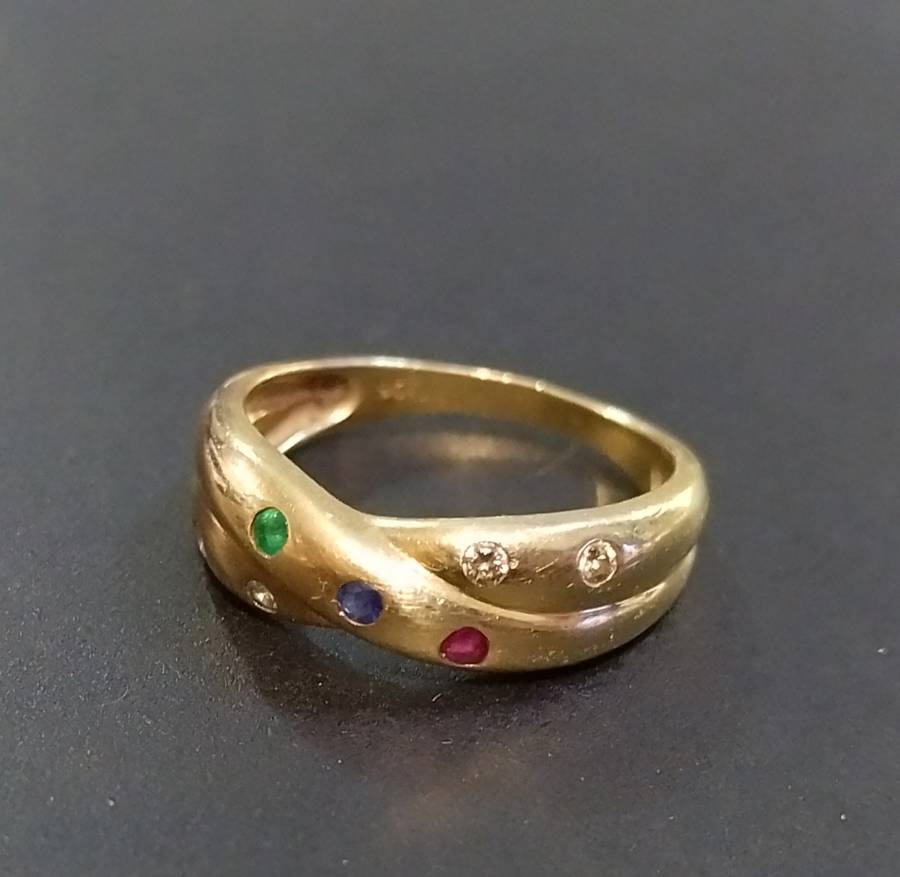 Ladies `Beautiful` Gemstone Crossover 9ct Yellow Gold Dress Ring.