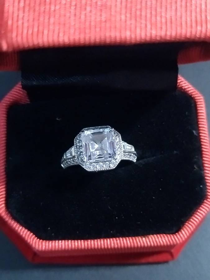 `ANTIQUE` 925 Sterling Silver Ladies Dress Ring.