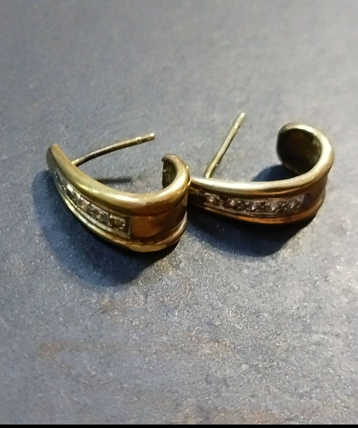 Ladies `CURVED` 9CT Rose Gold Earrings