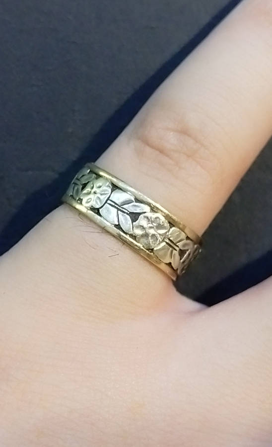`ANTIQUE WEDDING RING` Floral Design set in 9CT Yellow and White Gold (Genuine Gold.)