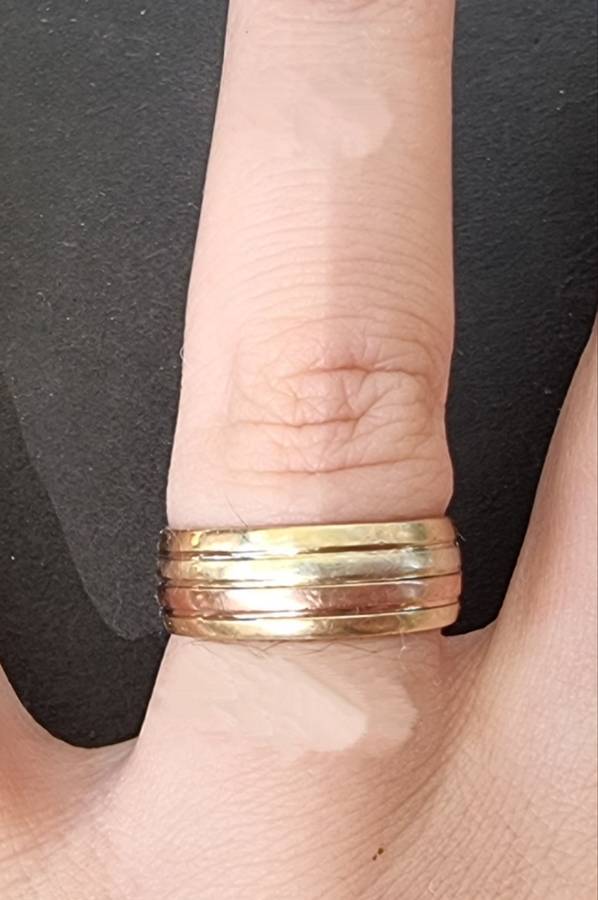 `TRIPPLE TONE` 9CT Yellow, Rose and White Gold Fashion Ring. ( Genuine Gold)