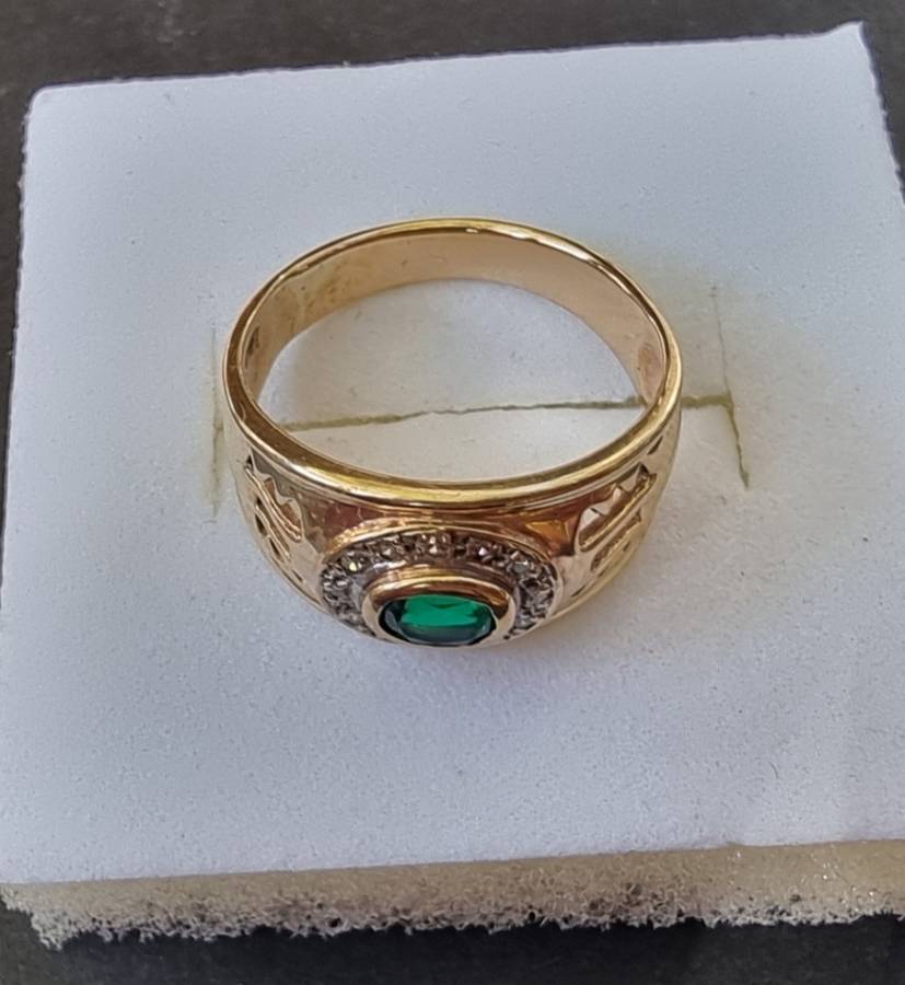 Green `ALEXANDRITE and DIAMOND` Ring Set in 9CT Yellow Gold.( Genuine Gold. )