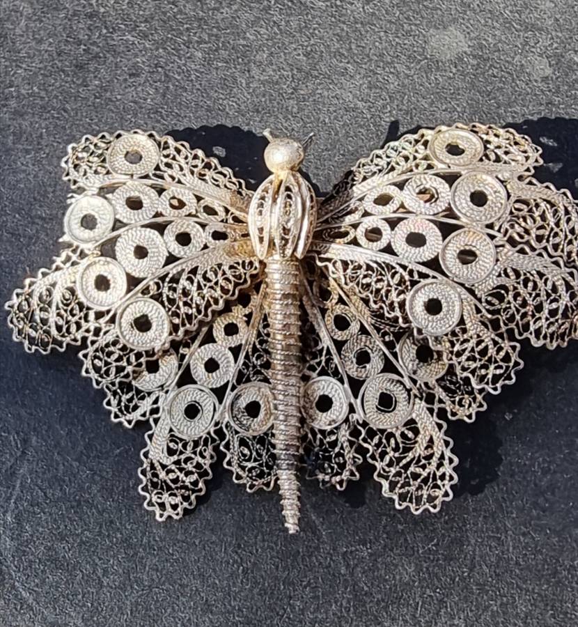 `VINTAGE` Sterling Silver `BUTTERFLY FILLIGREE BROOCH` ( Genuine Silver.)