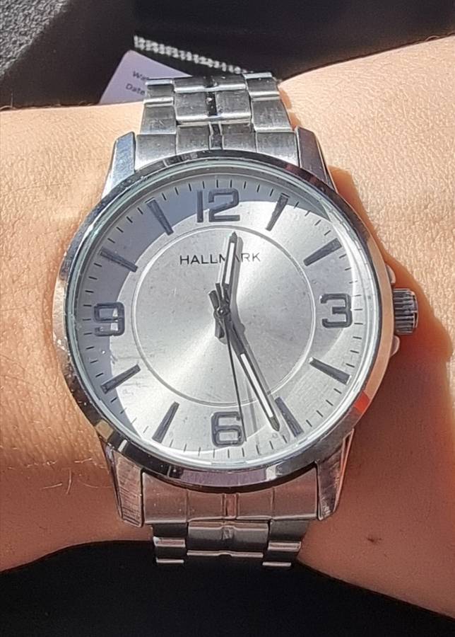 Hallmark Gents Silver Bracelet White Dial Watch
