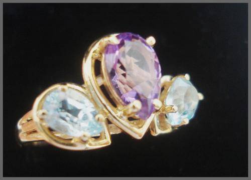 10CT GOLD RING WITH AMETHYST AND TOPAZ GEMSTONES