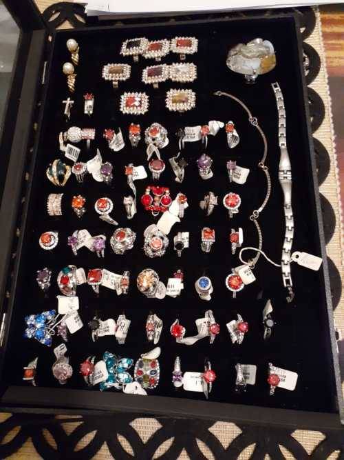 Christmas Combo 2 Costume Jewellery (Rings with display Case) see photos..E22