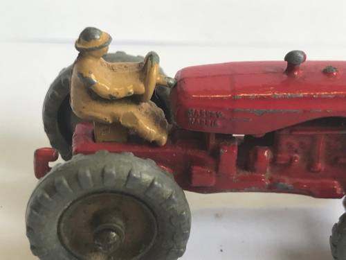Moko Lesney Matchbox 4 - Massey Harris Tractor