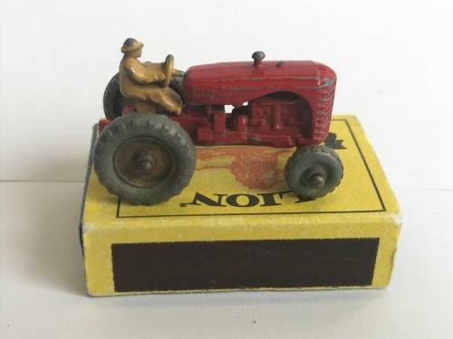 Moko Lesney Matchbox 4 - Massey Harris Tractor